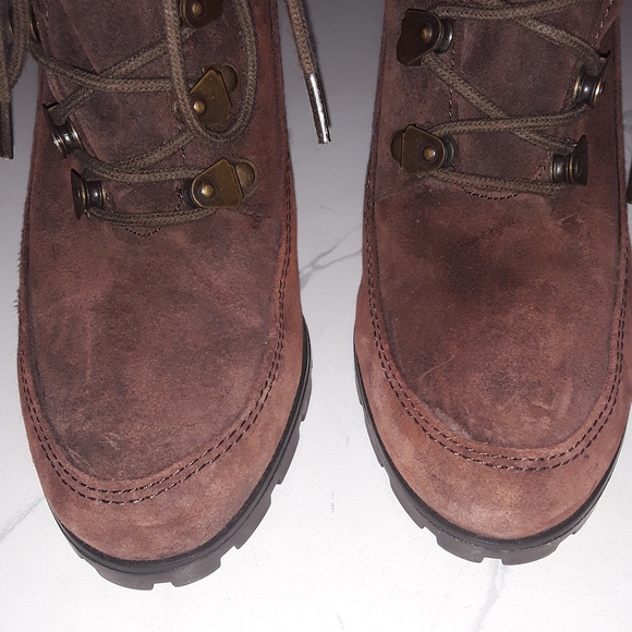 Lauren Ralph Lauren Ankle Boots - Picture 4 of 8